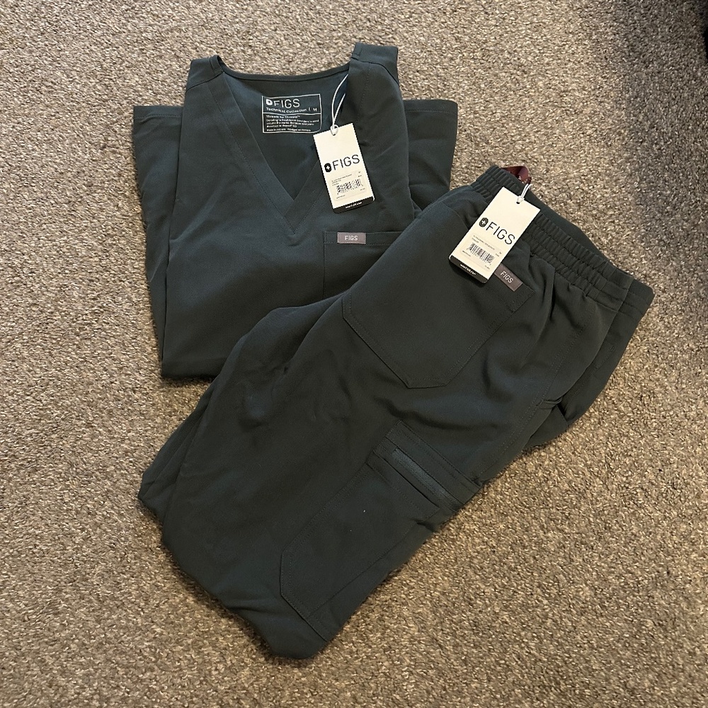 Figs scrubs